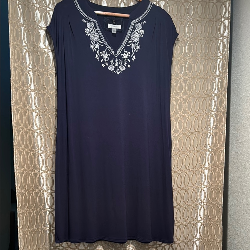 Women’s Cupio dress.
